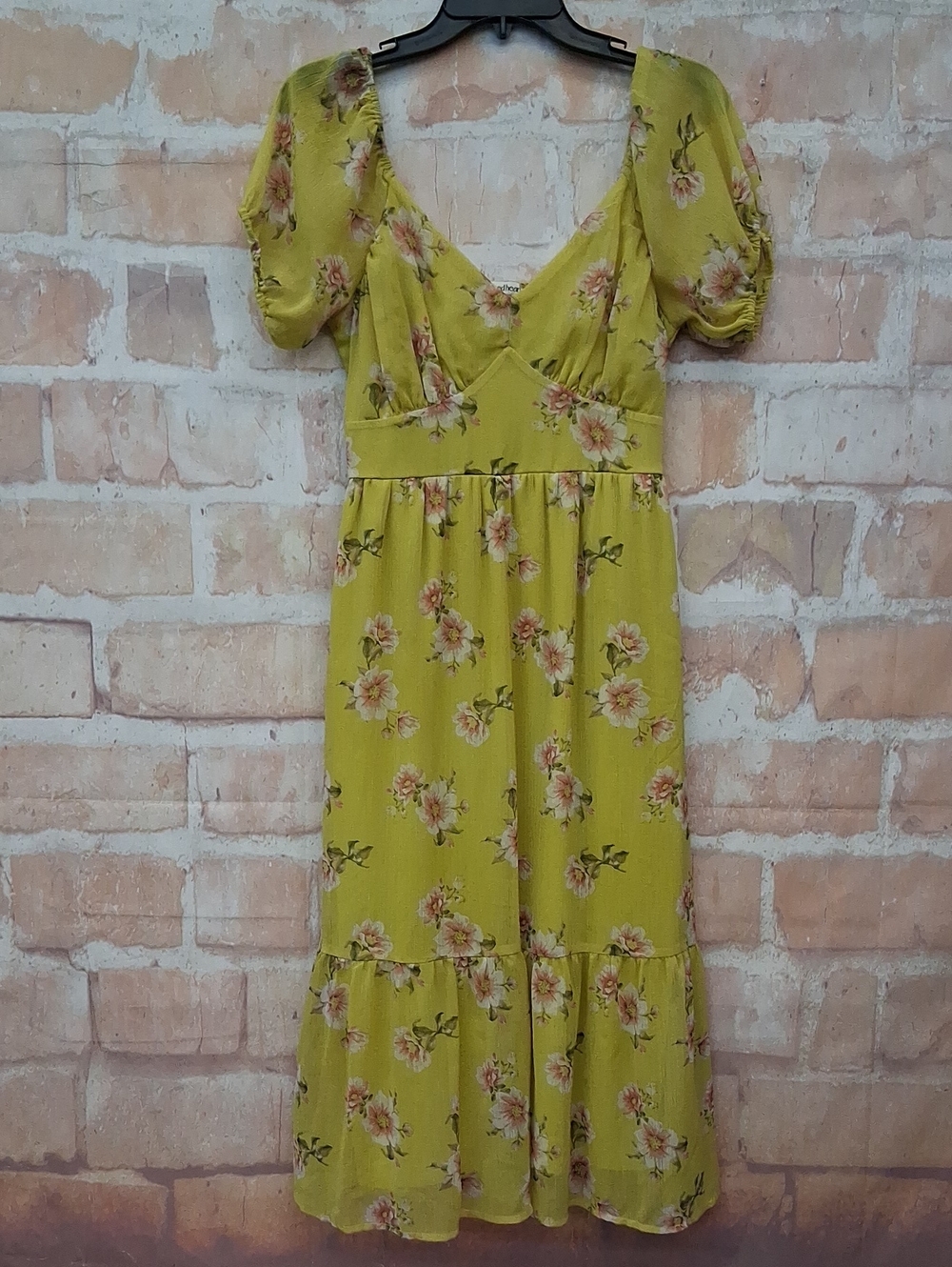 Yellow Floral Maxi Dress with V-Neck and Puff Sleeves
